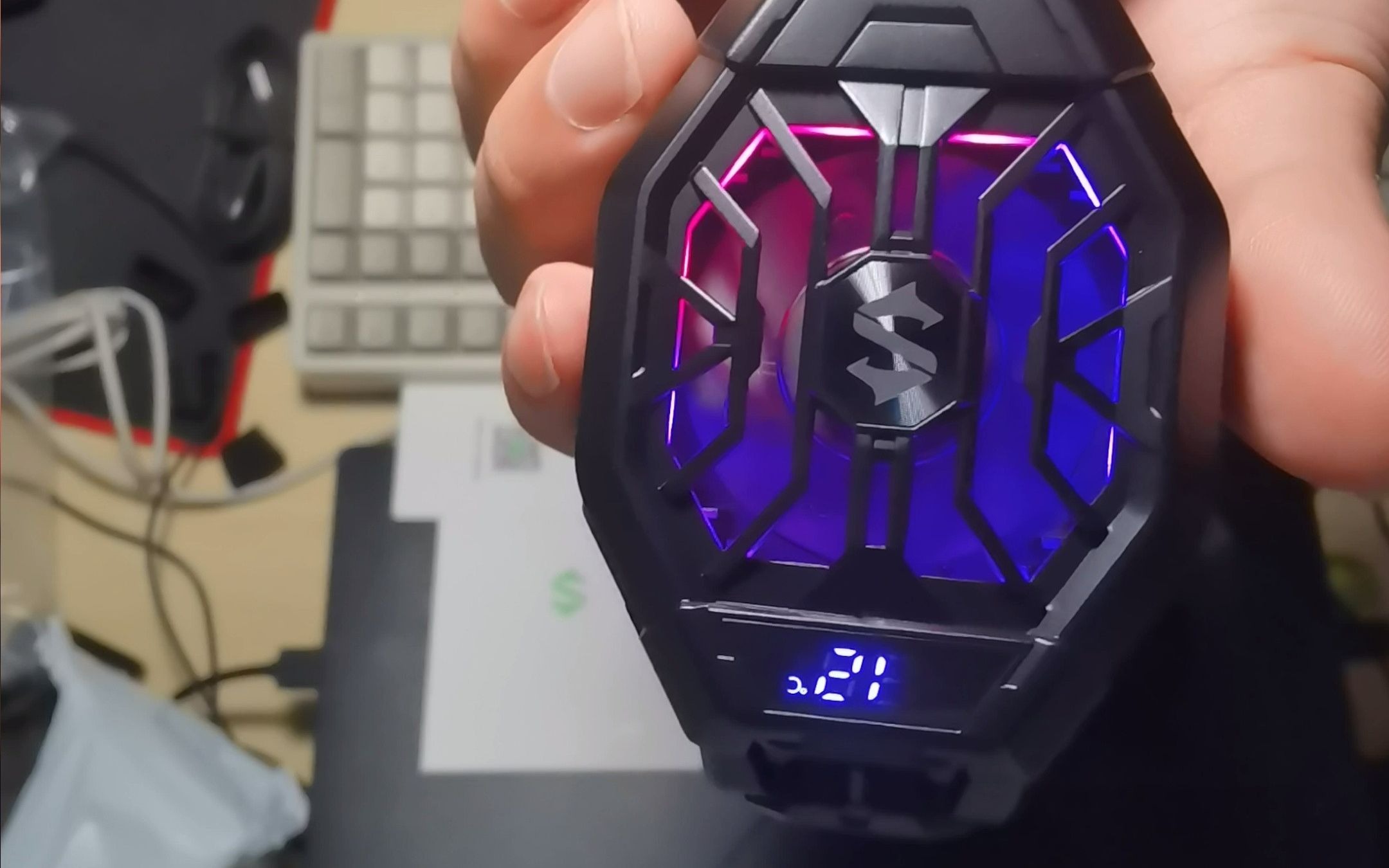 黑鲨散热背夹2pro开箱