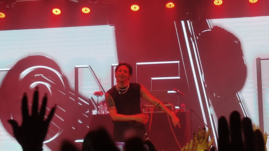 【耀乐团巡演广州站】符龙飞《keyone》(饭拍自留)