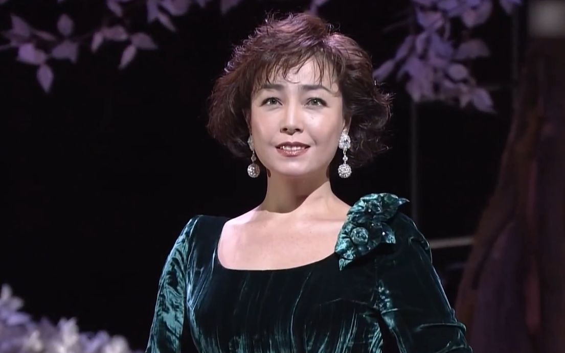 【芳惠复出唱演歌】柏原芳恵 - 小雨の丘 2000