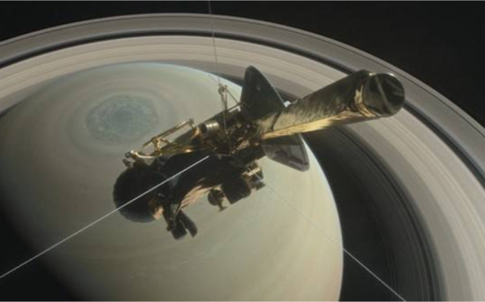 [图]土 星 之 背———卡西尼-惠更斯号探测器飞跃土星 Solar Walk 2 Cassini-Huygens Probe Fly pass Saturn