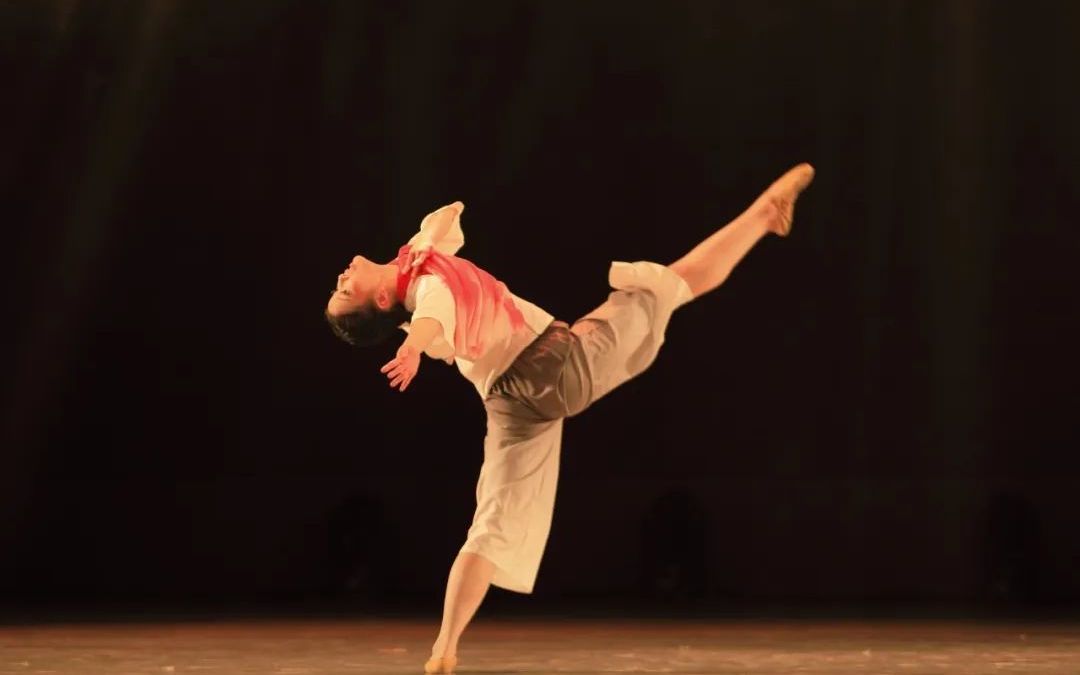 四川现代艺术学校高中舞蹈专业肖淋月获四川中银杯中国舞一等奖