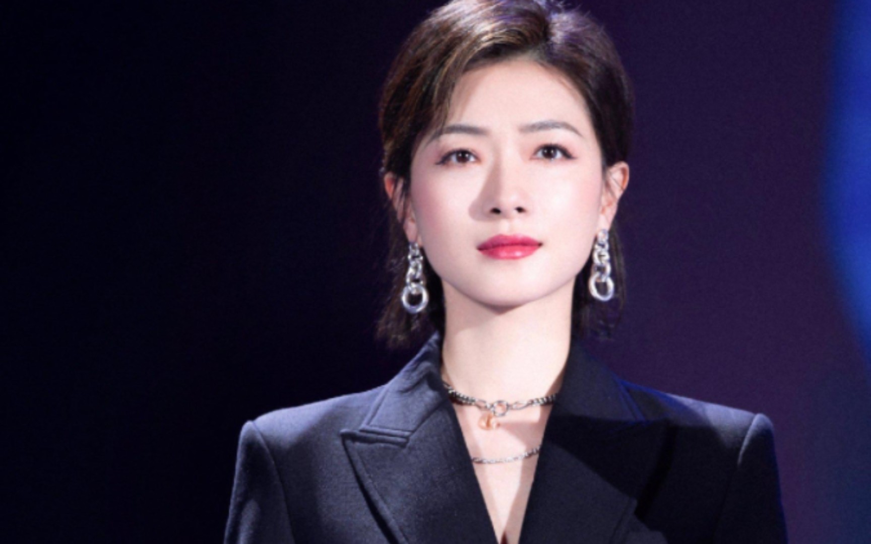 [万茜] 你个帅死人不偿命的小阔爱