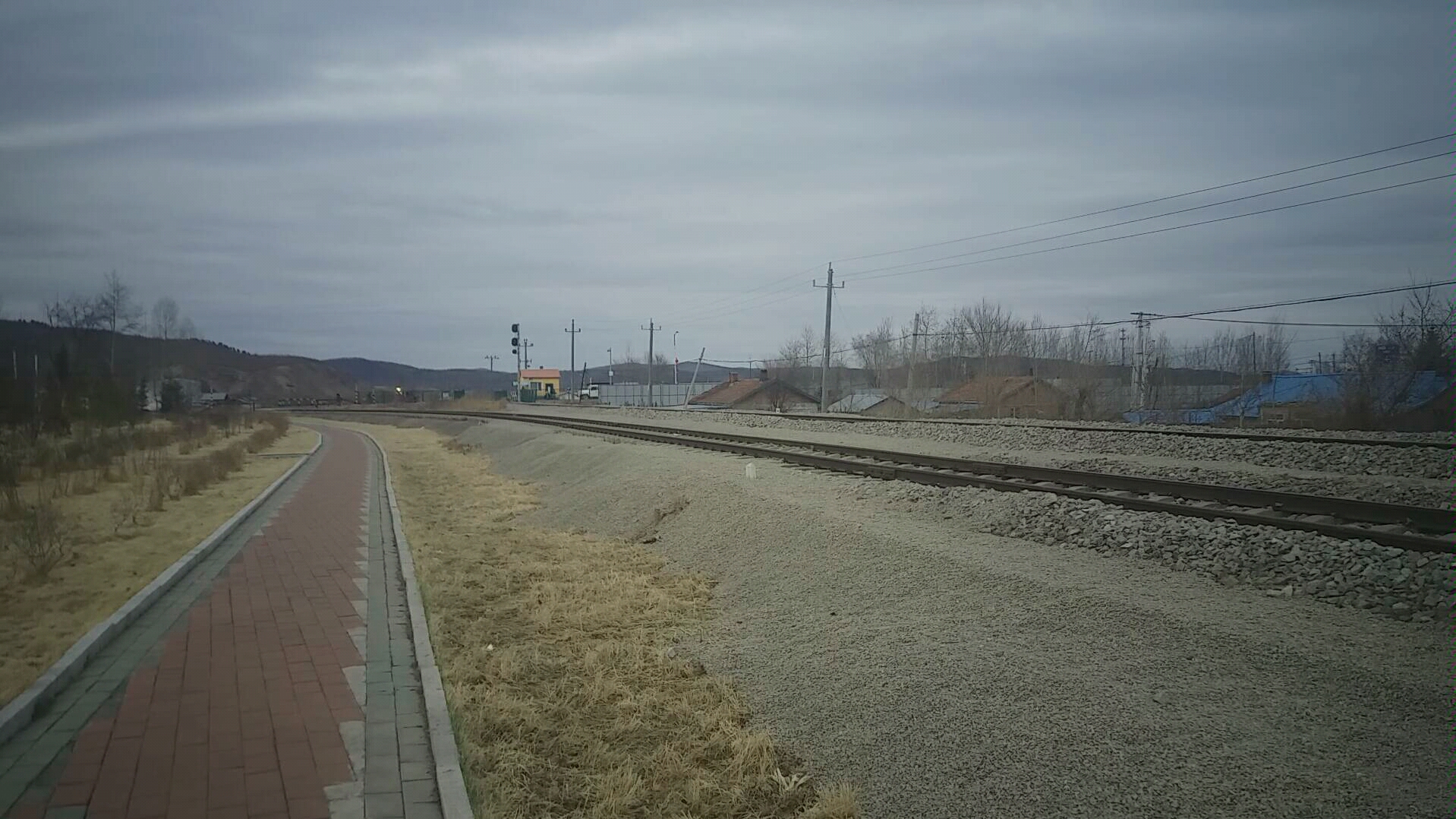 哈局三段df11-0079牵引恢复的第一趟k7179(加格达奇—伊图里河)阿里河