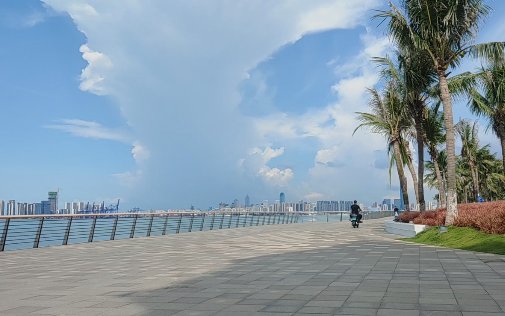 请到天涯海角来-海口西海岸的天!