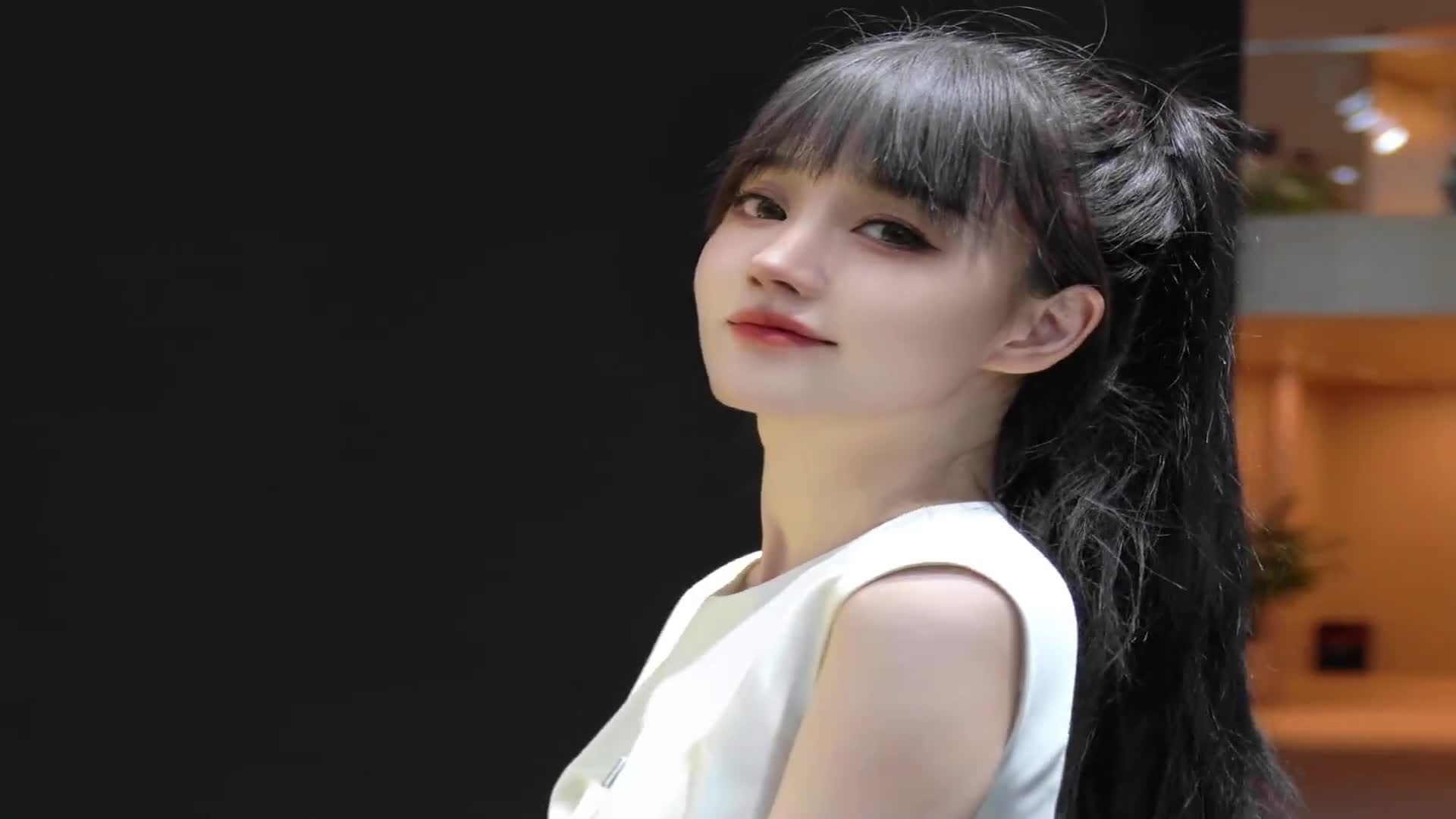 2023上海车展 #最美车模 #车展现场 #抖音本地流量来了