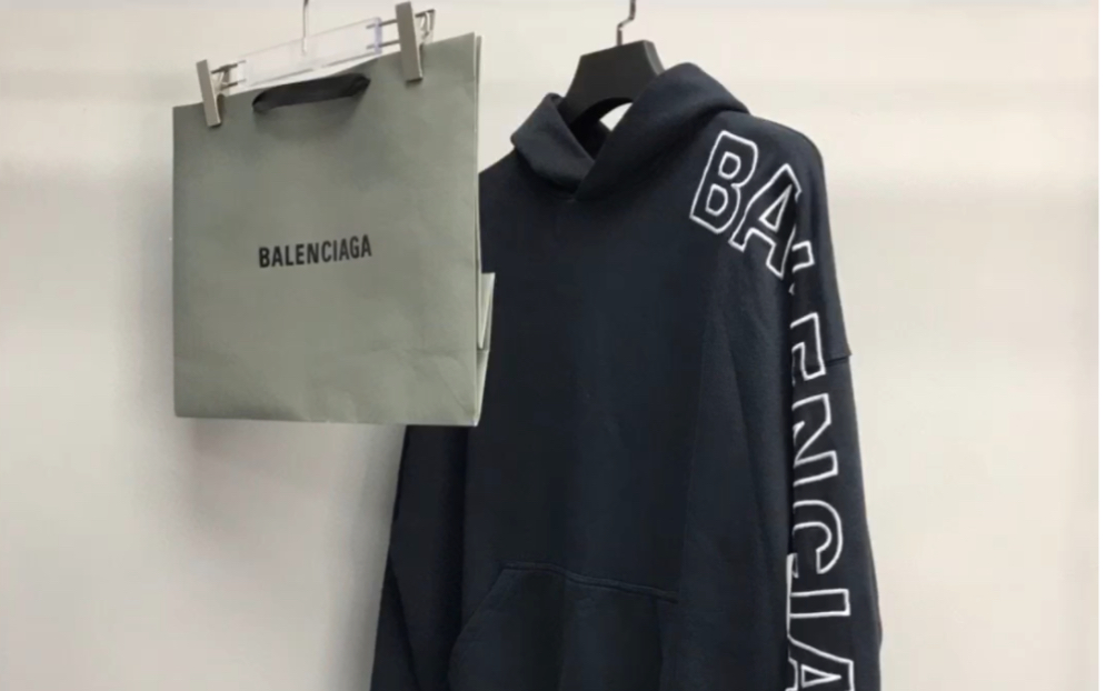 说一下原单blcg巴黎世家手臂刺绣logo连帽卫衣