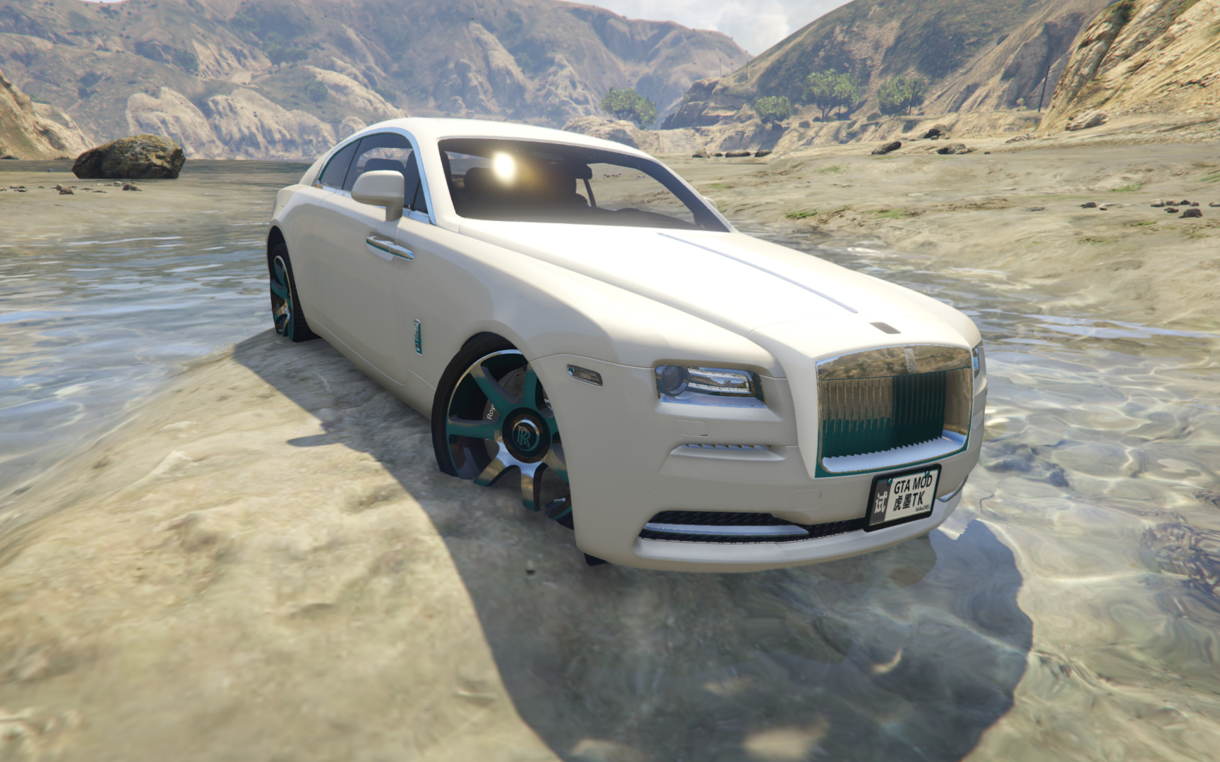 gta5:小富非要开豪车去水库越野,两辆劳斯莱斯就这么没了!