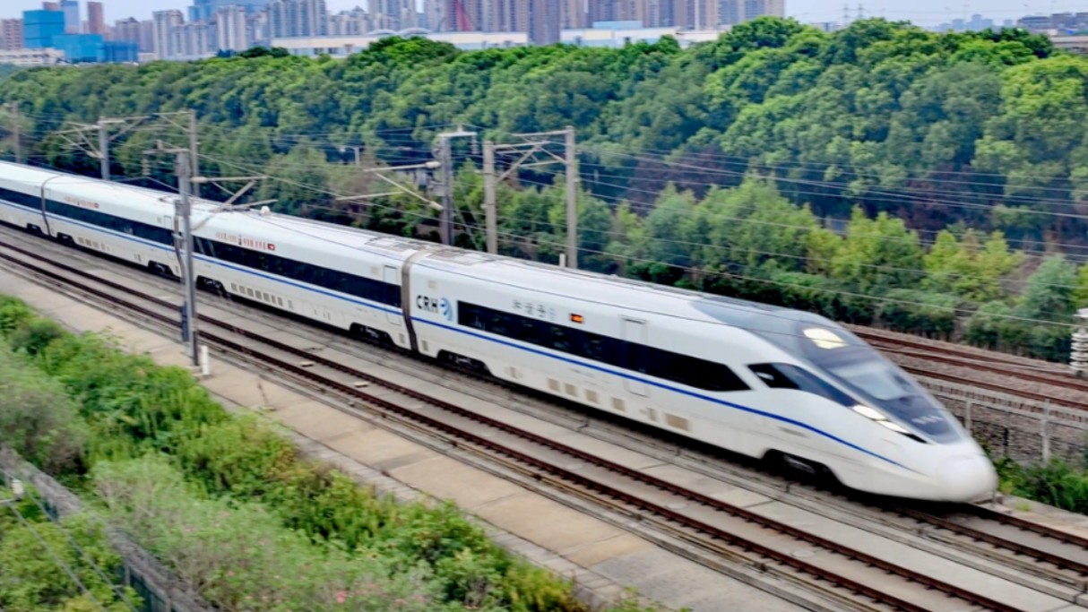 2024.8.17 沪宁城际,和谐号CRH380D1504担当的G7056交汇和谐号CRH1B1057担当的D955次哔哩哔哩bilibili