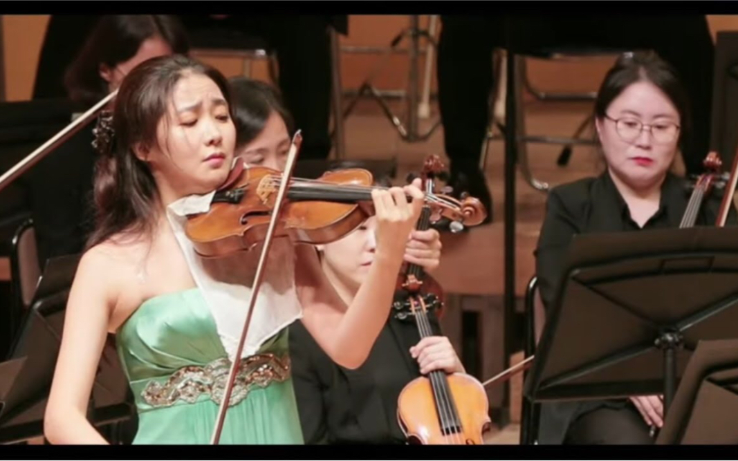 [图]Soojin Han & 巴赫 - 无伴奏第二小提琴奏鸣曲 庄板 Bach Solo Sonata no.2 Grave / Violin