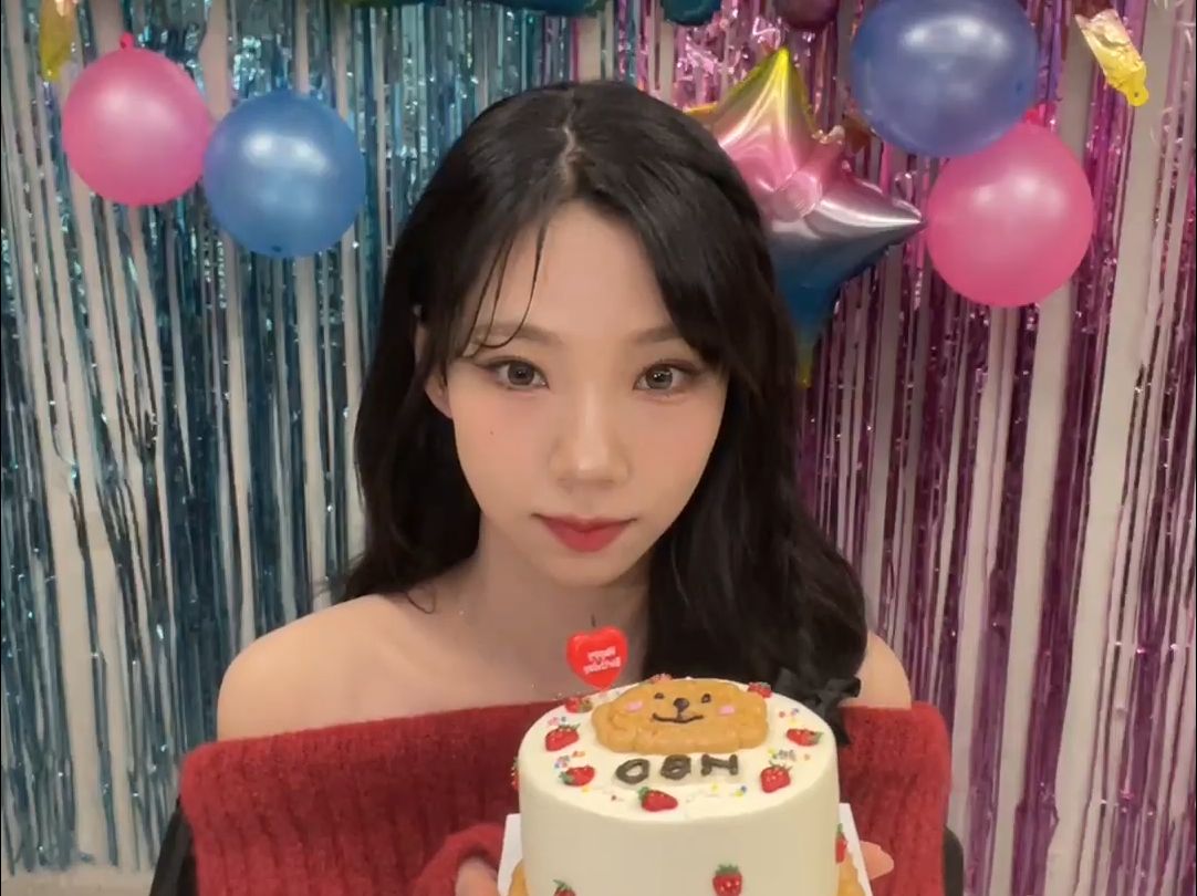 240110 宇宙少女李夏天生日直播 happy yeoreum day live98
