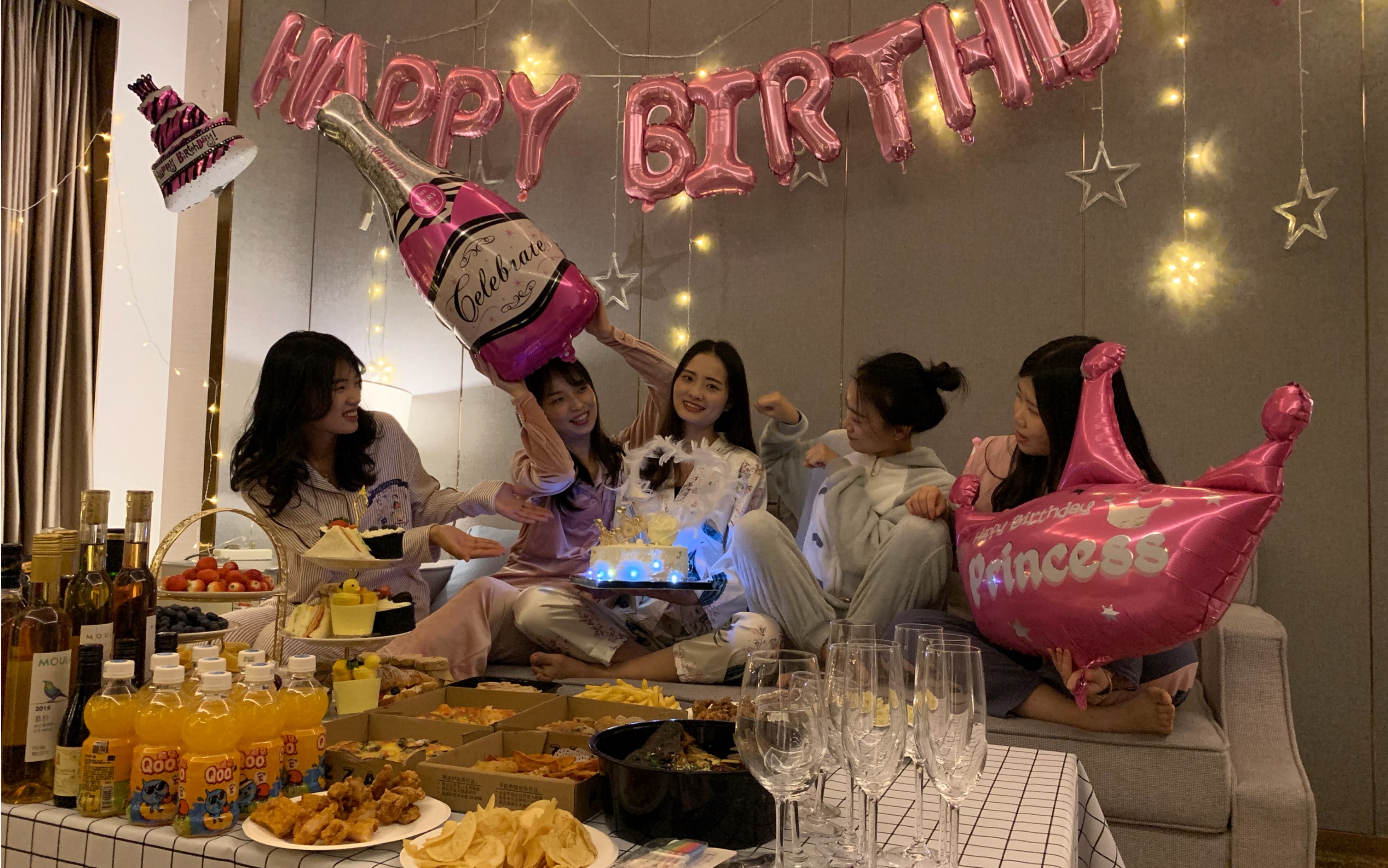 闺蜜生日 睡衣party_哔哩哔哩_bilibili