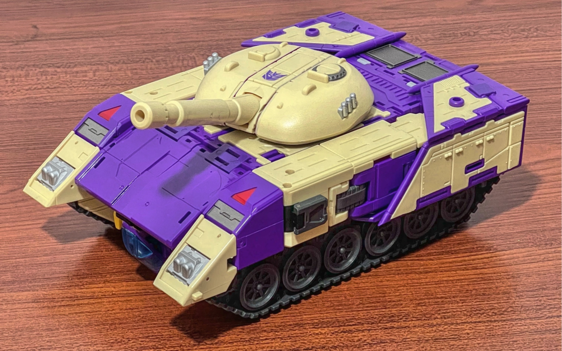 变形金刚g1三变战士闪电变形欣赏(上)在风中模玩