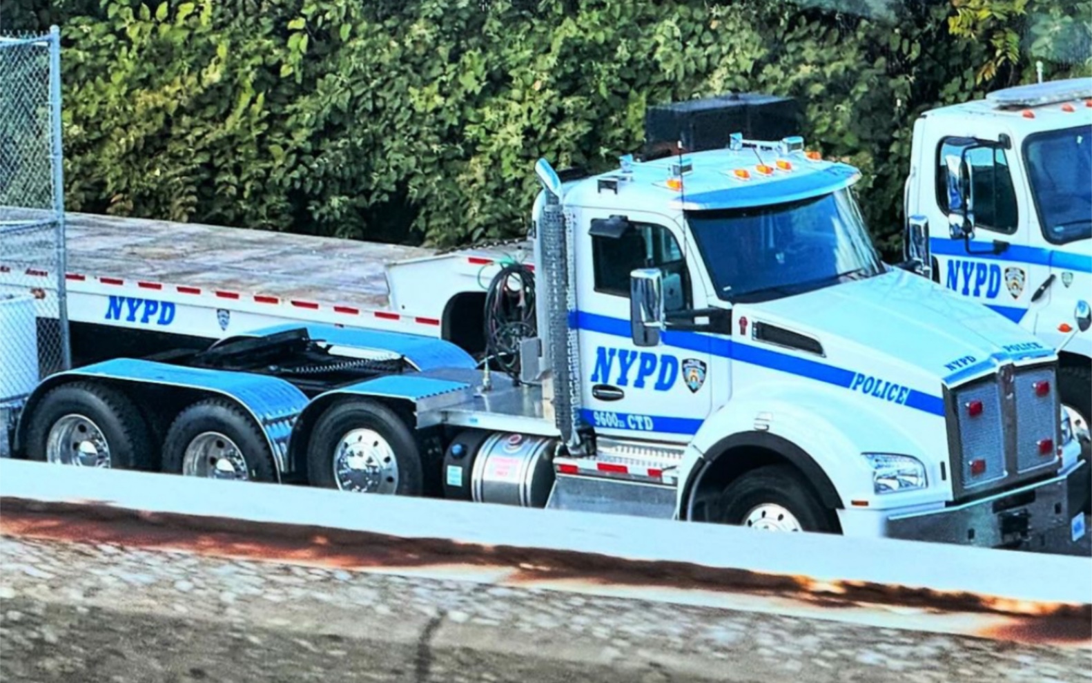 【纽约】nypd纽约市警察局肯沃斯t880卡车
