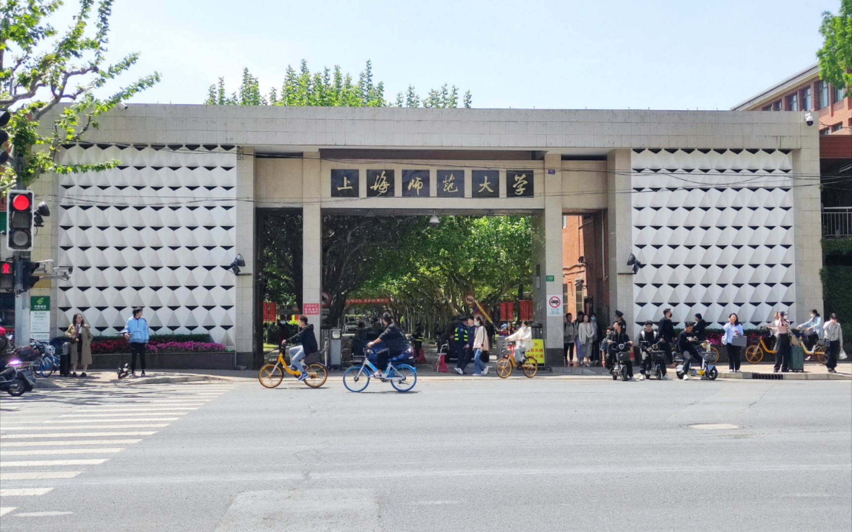 上海师范大学大门图片