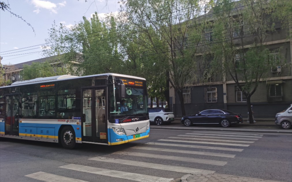 687路地铁阜通站酒仙桥商场右方展望横屏