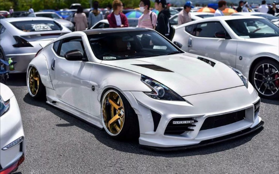 活动  狂野飙车9之日产370z.(建议改成:马自达抽风日常→_→)