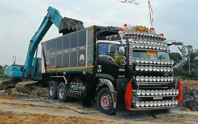 泰国神人40万泰铢改装重卡