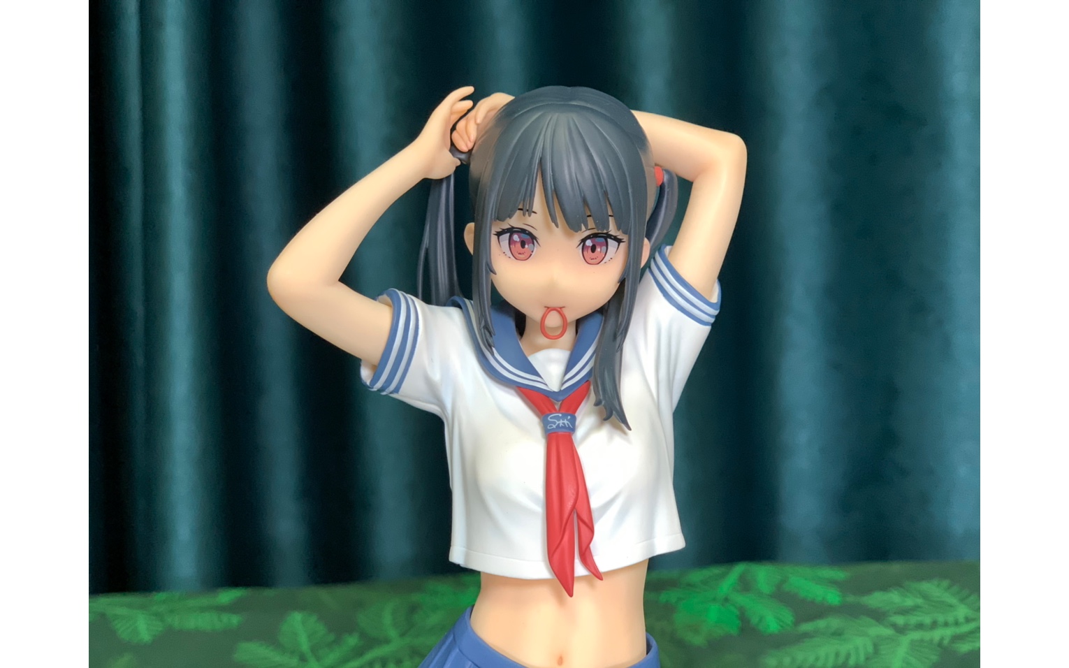 uc 水手服的里面 水手服的正中 手办 外面部分