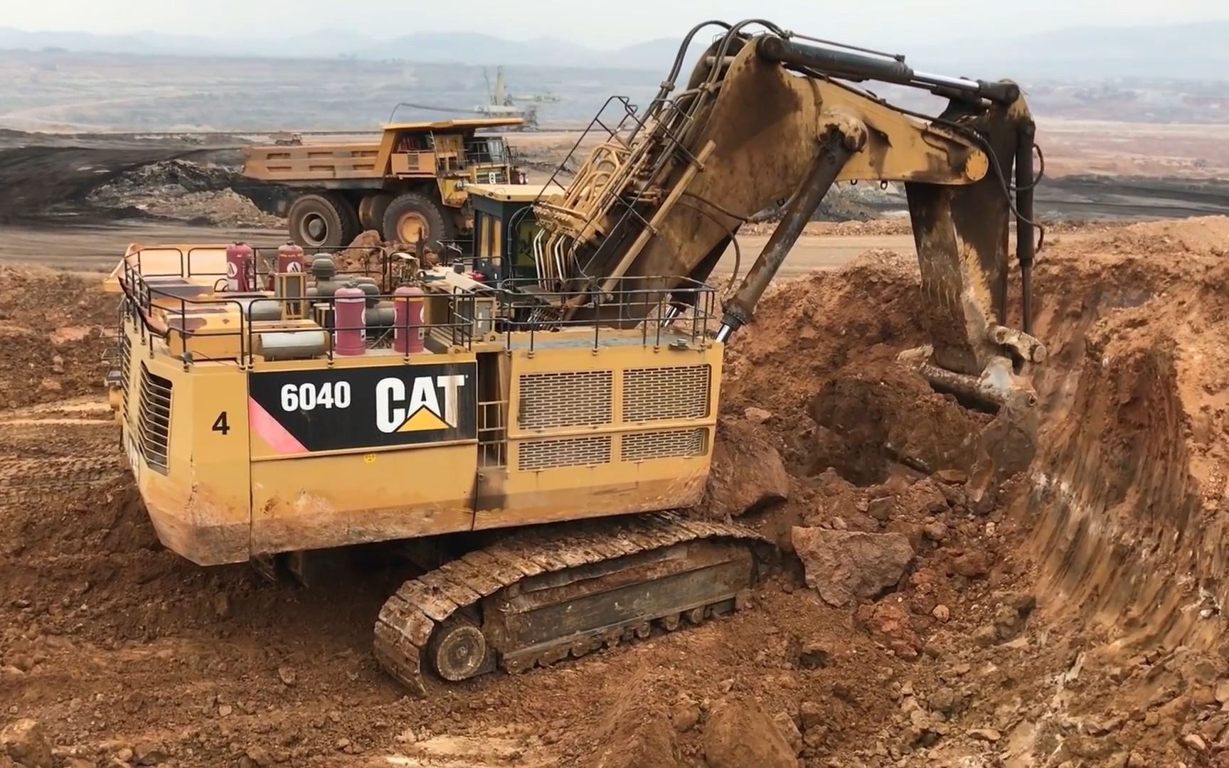 『地球机械』-矿用机械,卡特皮勒6040矿用挖掘机,大