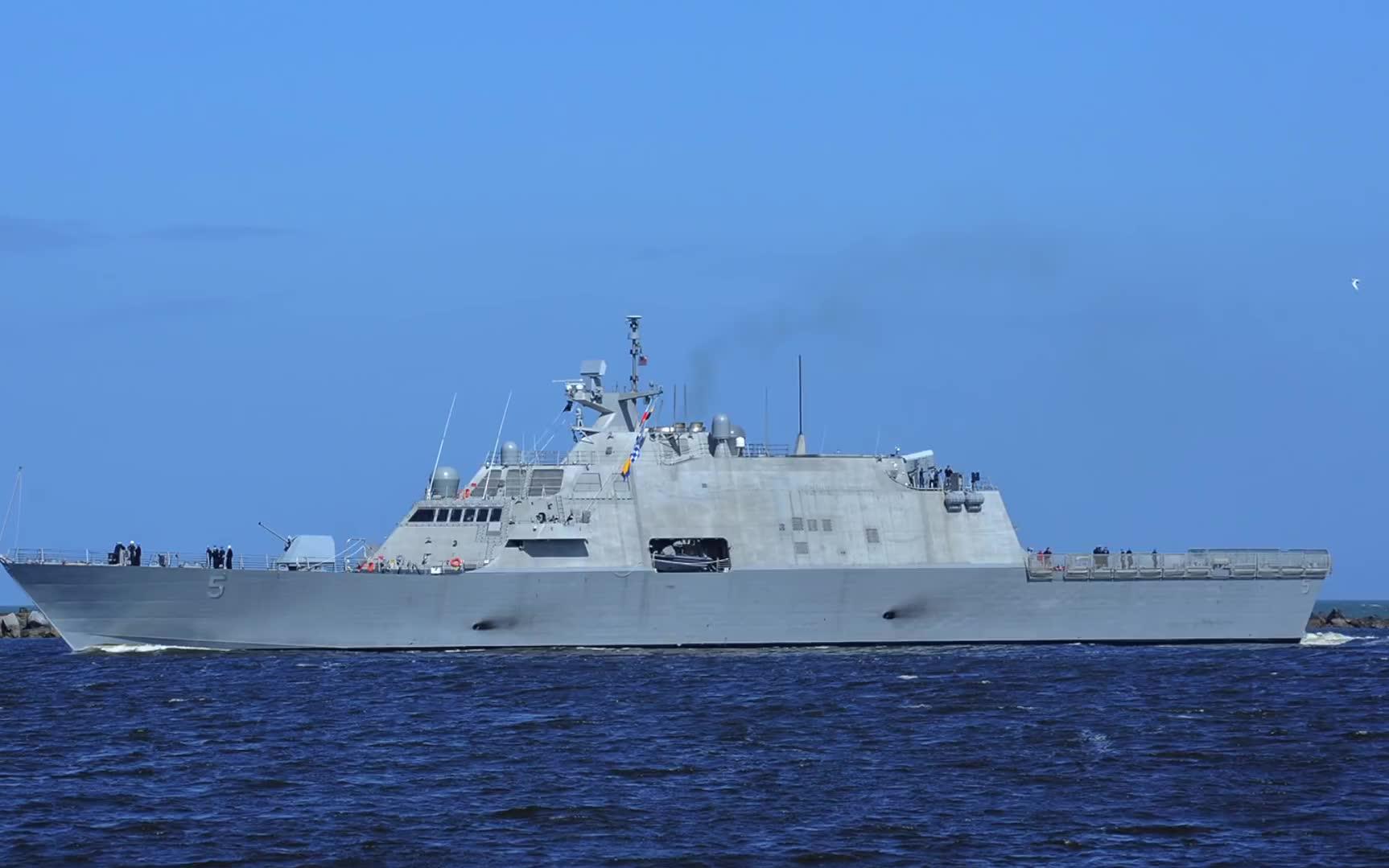 美国海军于5月11日在弗吉尼亚州发射了一枚agm-114l长弓地狱火导弹