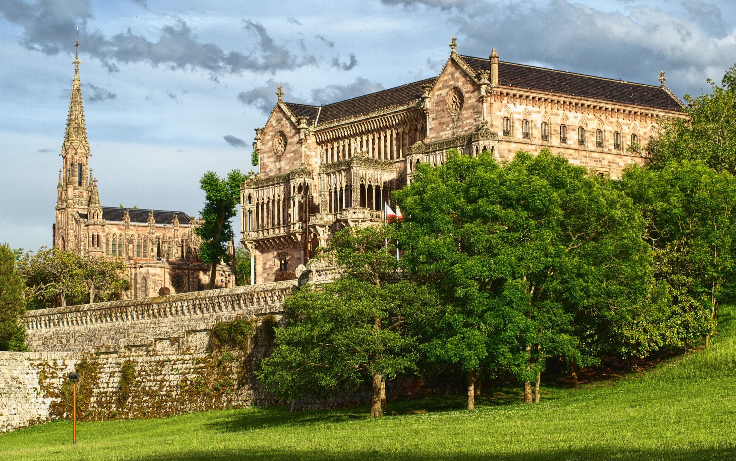 西班牙宫殿城堡 改建国营旅馆 4