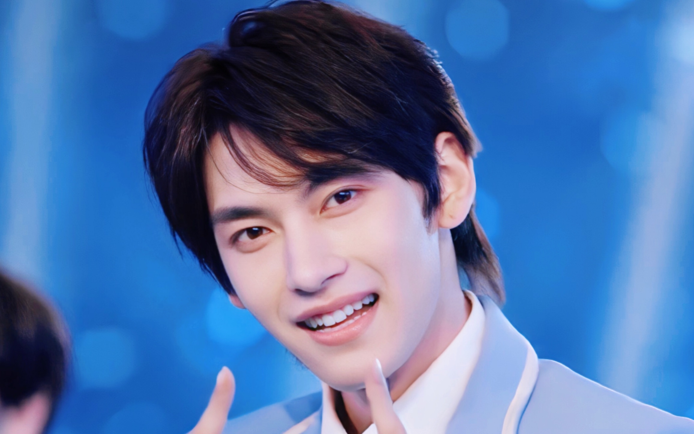 【4k画质修复】胡文煊《少年之名》主题曲直拍