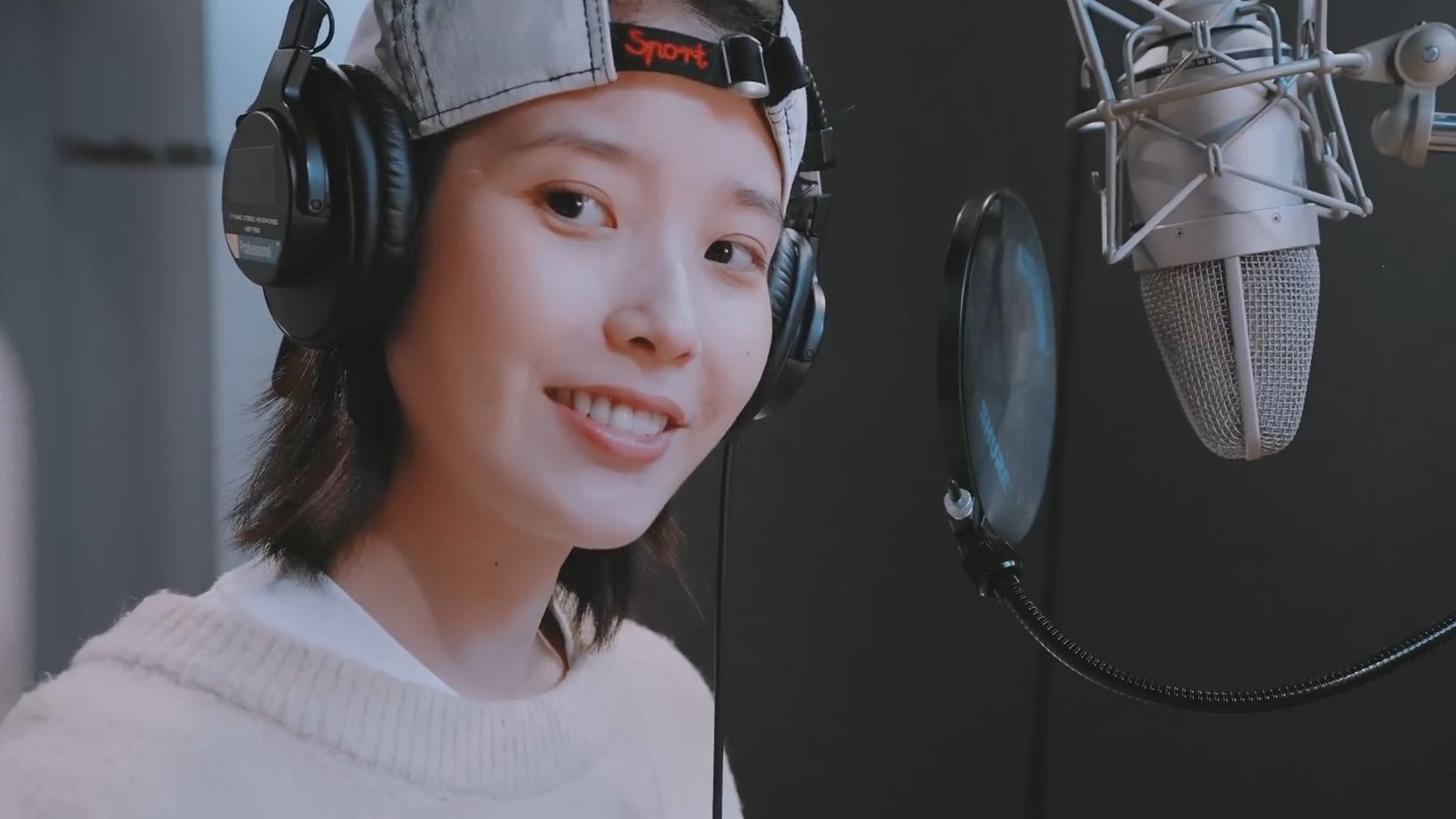 iu回归先行曲love wins all录音室花絮