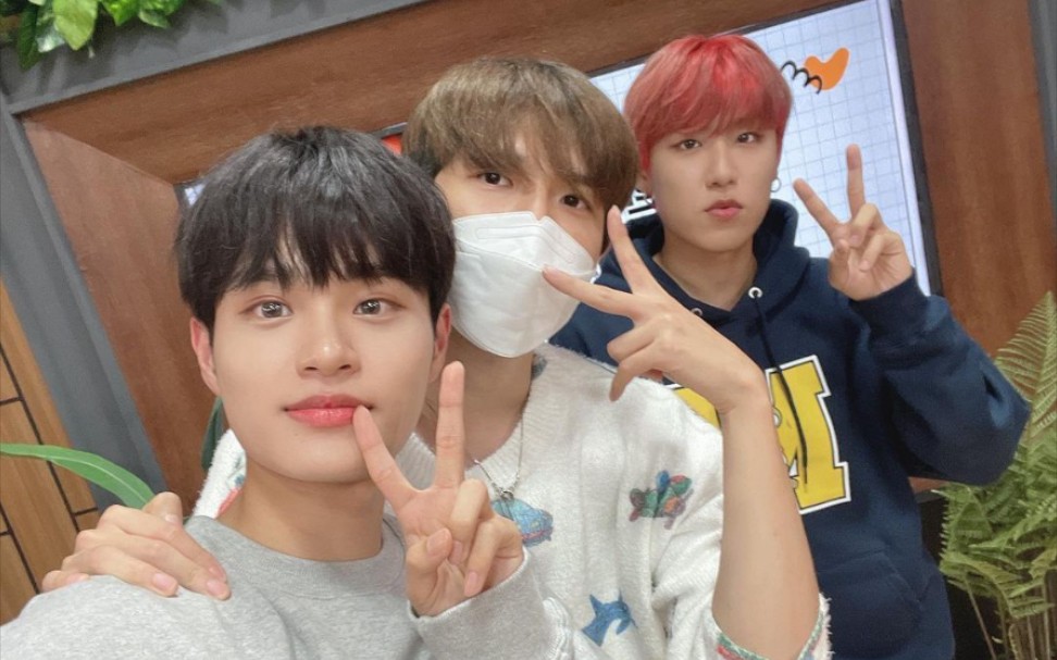 金在奂《倾听》 ab6ix 朴佑镇 李大辉