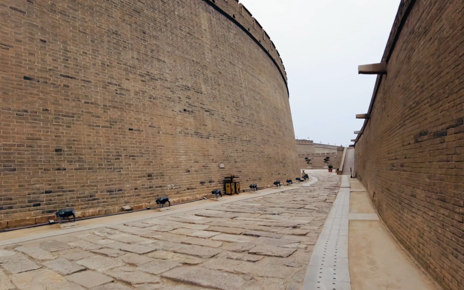 如此霸气的城门见过吗?三层城墙月城瓮城城门,跟我走起体验一下