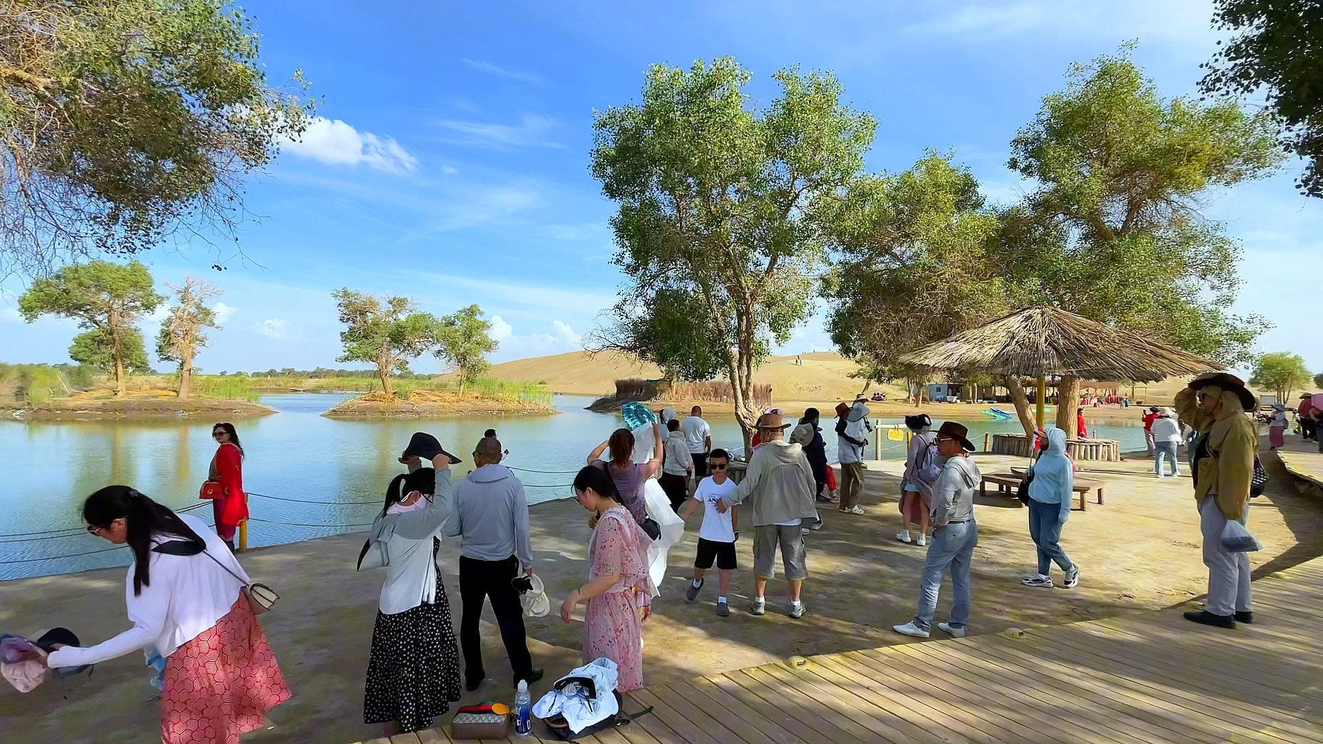 罗布人村寨景区