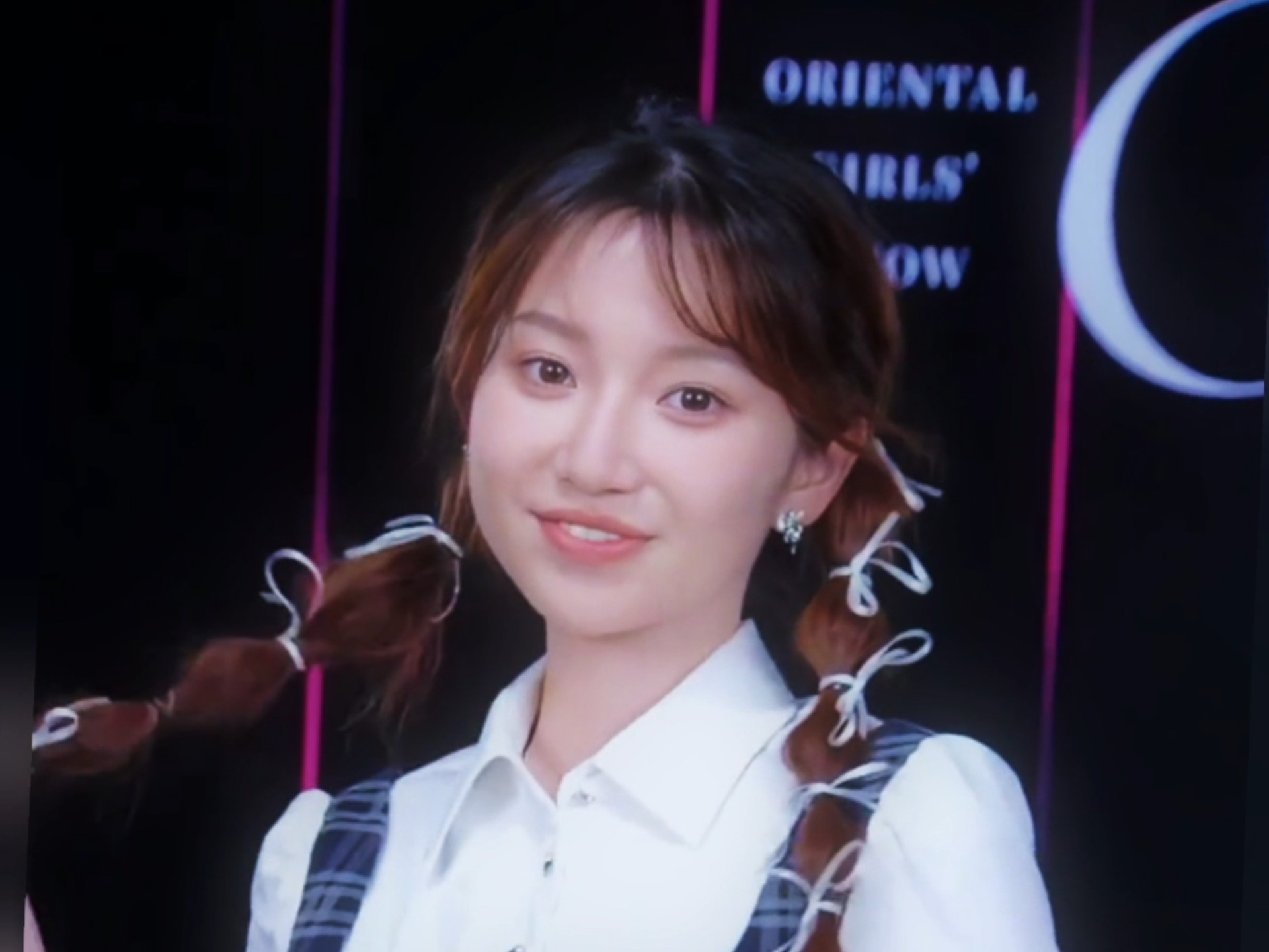 典典 中国时装秀 显瘦显腿长 大长腿甜妹穿搭 服装搭配 OGS东方女孩时尚秀-东方女孩-小熊犬牙-东方女孩-小熊犬牙-哔哩哔哩视频