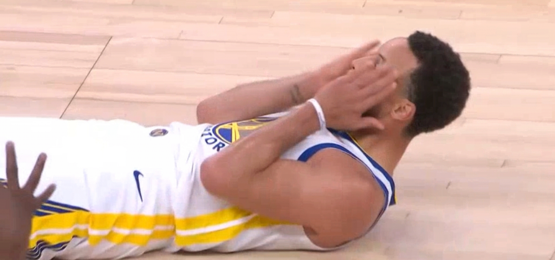 库里三加一捂脸庆祝,解说反应!