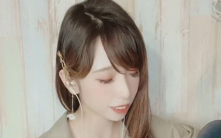 气质美女翻唱植村花菜《トイレの神様》动情的声线 好听到心醉哔哩哔哩bilibili