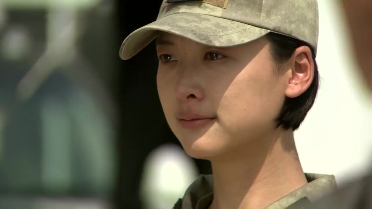 特种兵之火凤凰:天狼重新归队,特种兵小队抱团欢呼!
