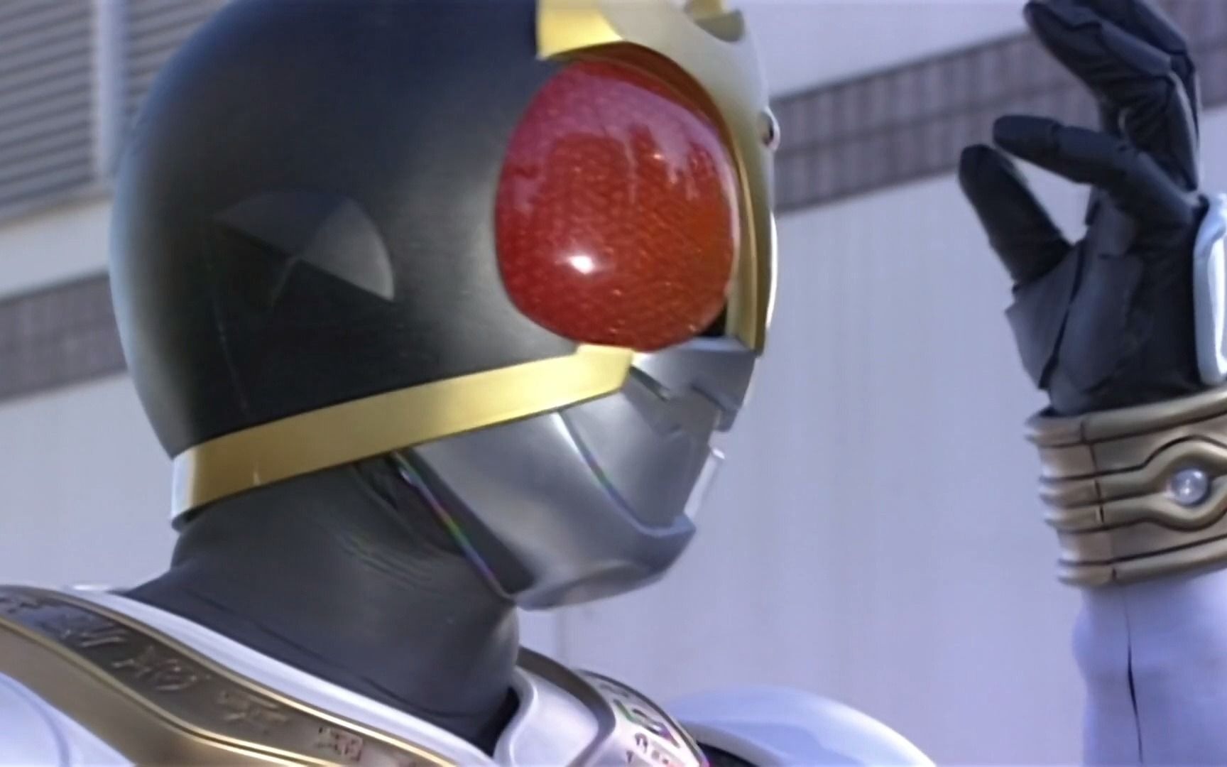 假面骑士空我01白色