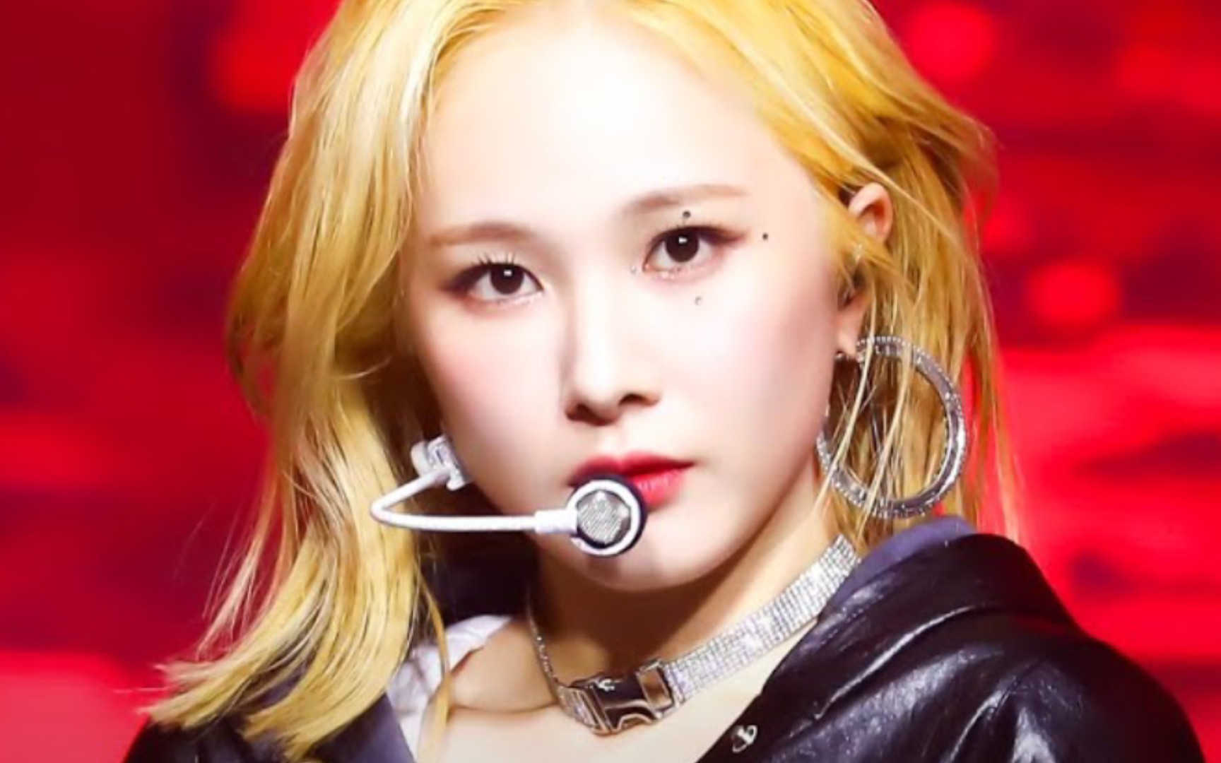 金发女猎人登场气场全开!