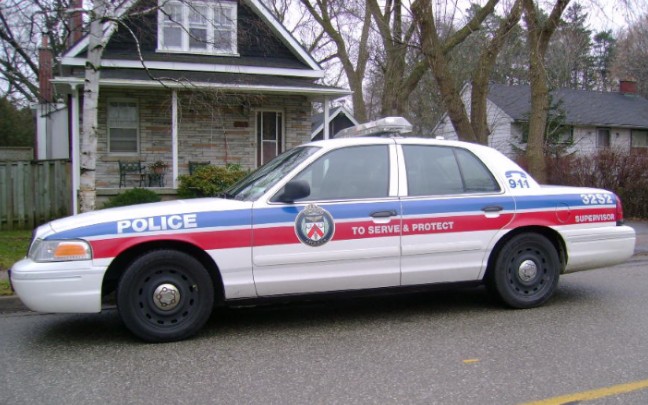 [car parking]加拿大多伦多警车旧版涂装