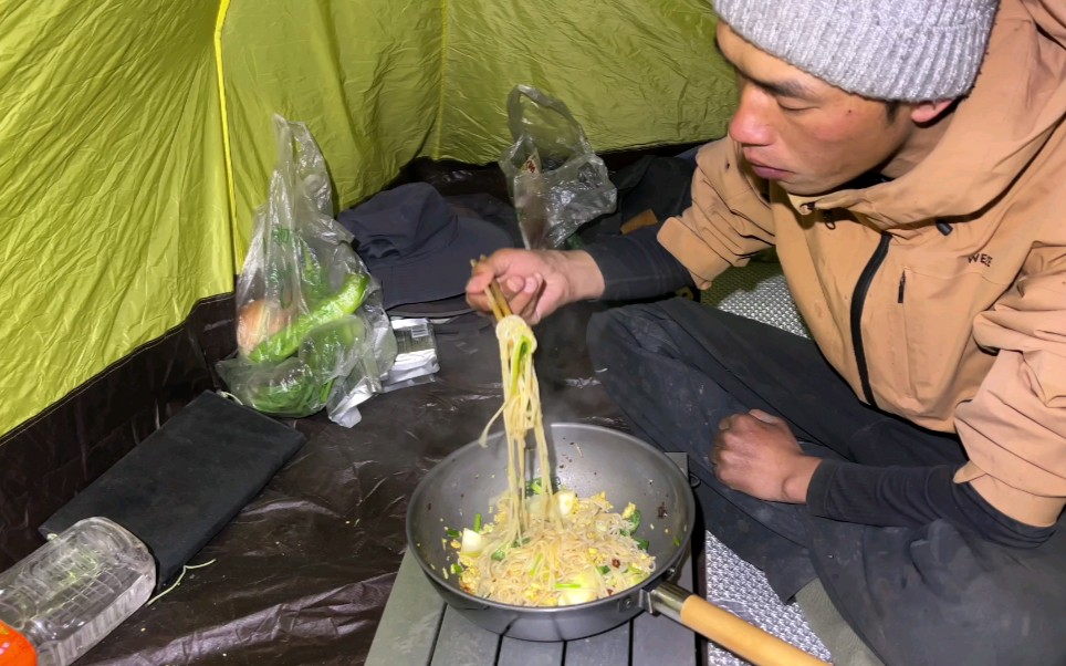 [图]骑行阿里中线，穿越大风和烂路天黑才找到营地，帐篷里做个家乡的炒米粉