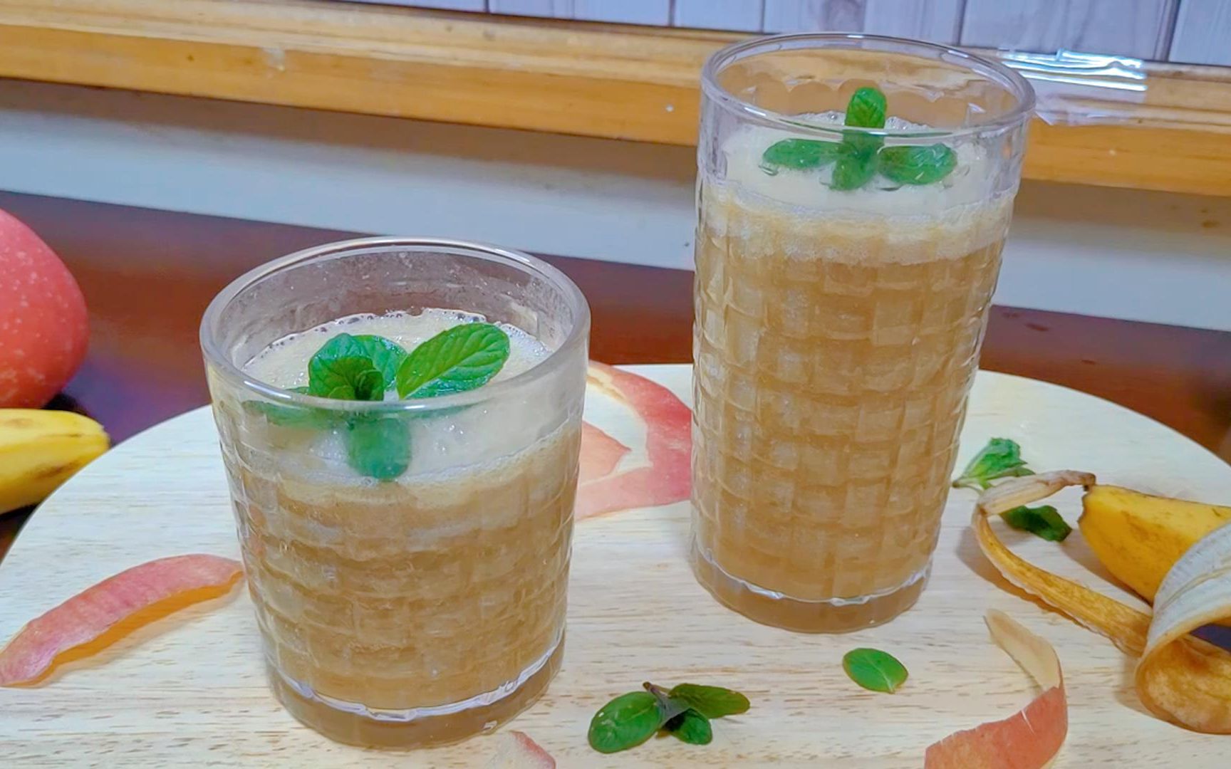 清新解渴,润肺祛毒,降铅利器:自制香蕉苹果汁,一杯多重好处!