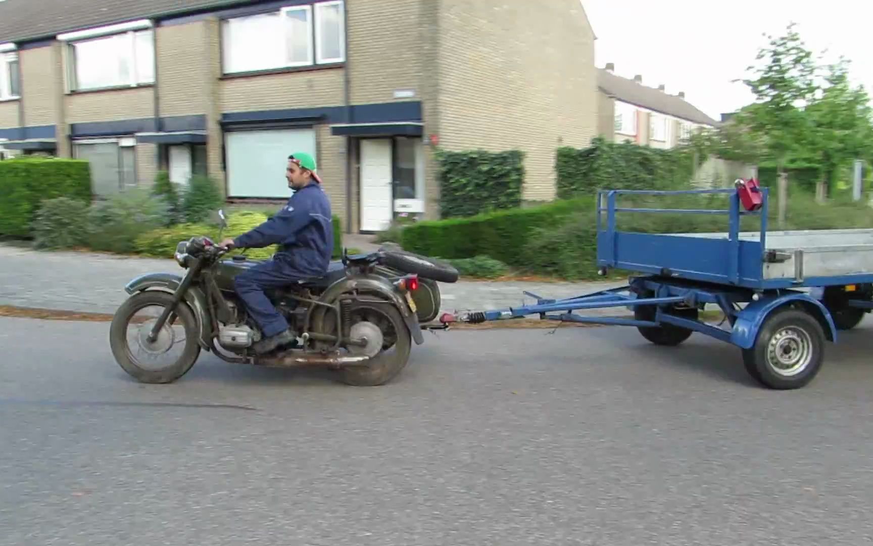 跨斗摩托牵引全挂车