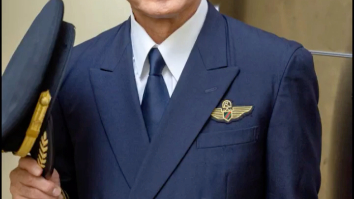 果蝇轰被骂就退圈不做奥特曼视频mr三水君算是退圈吗动态还发有奥特曼