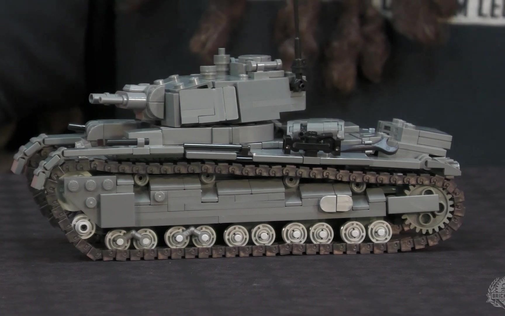 【brickmania tv】new neubaufahrzeug, russian vdv