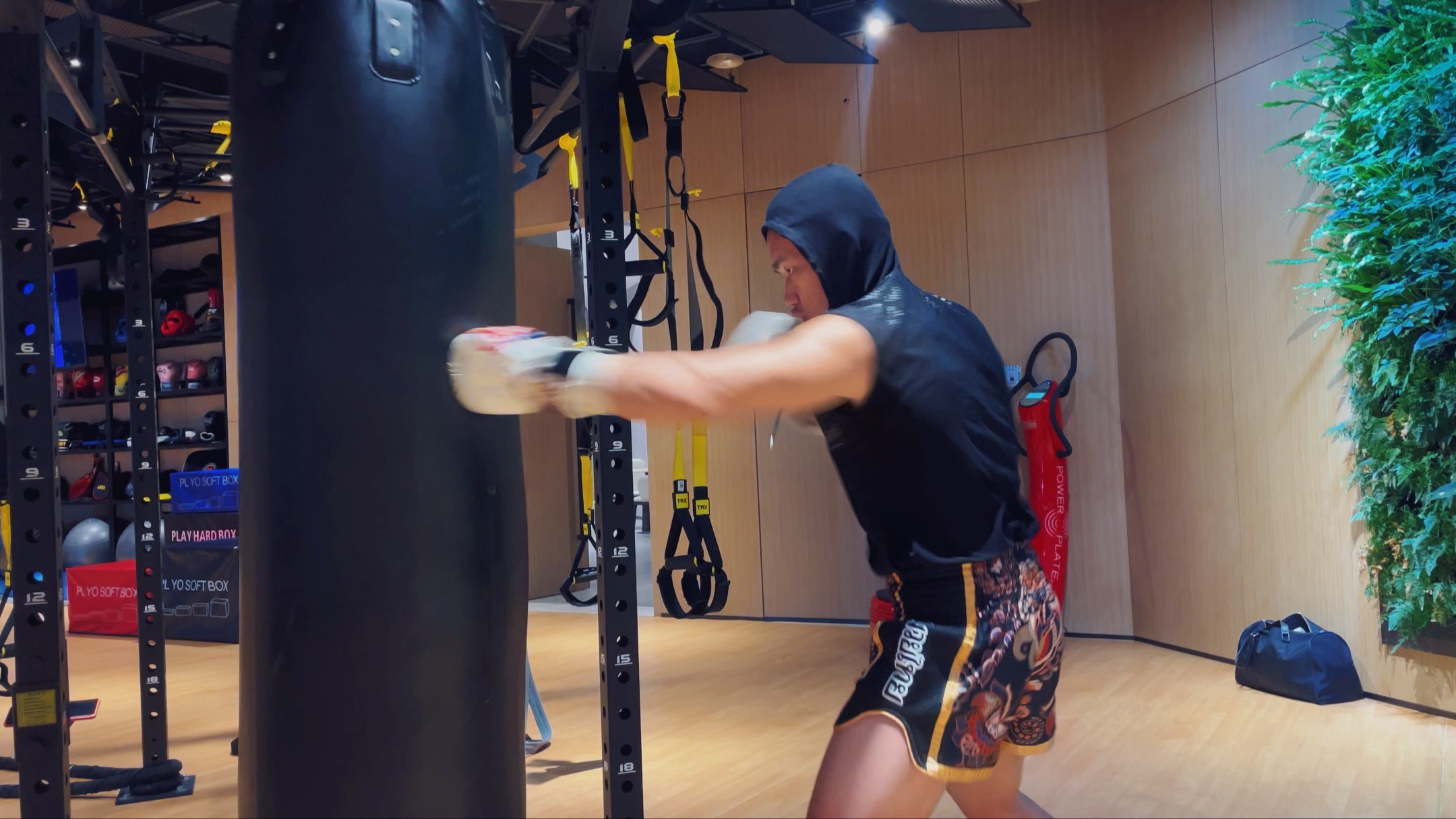 越练越爱的运动,打沙袋