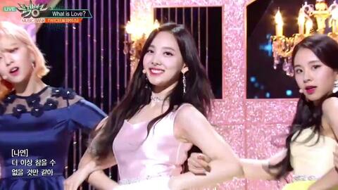这套打歌服大家都是迪士尼在逃公主吧 Twice What Is Love 哔哩哔哩 Bilibili