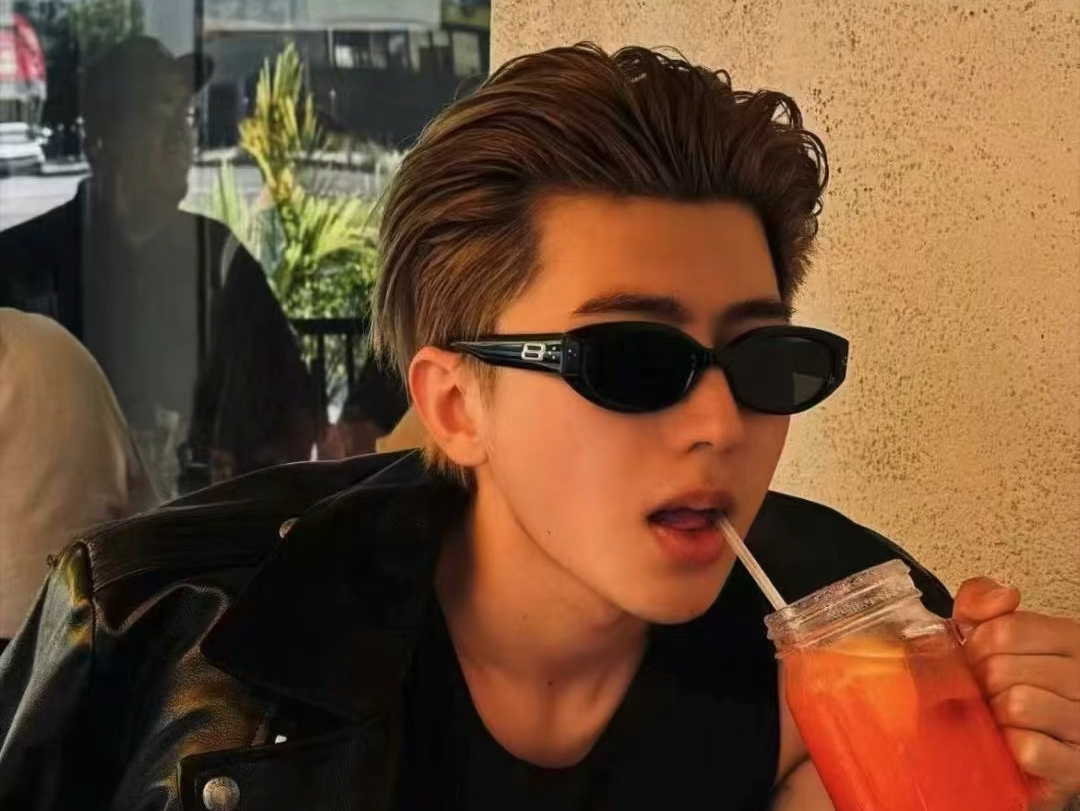 蔡徐坤 #gm墨镜#明星墨镜 #近视太阳镜 void 时尚窄趣墨镜 男女都可