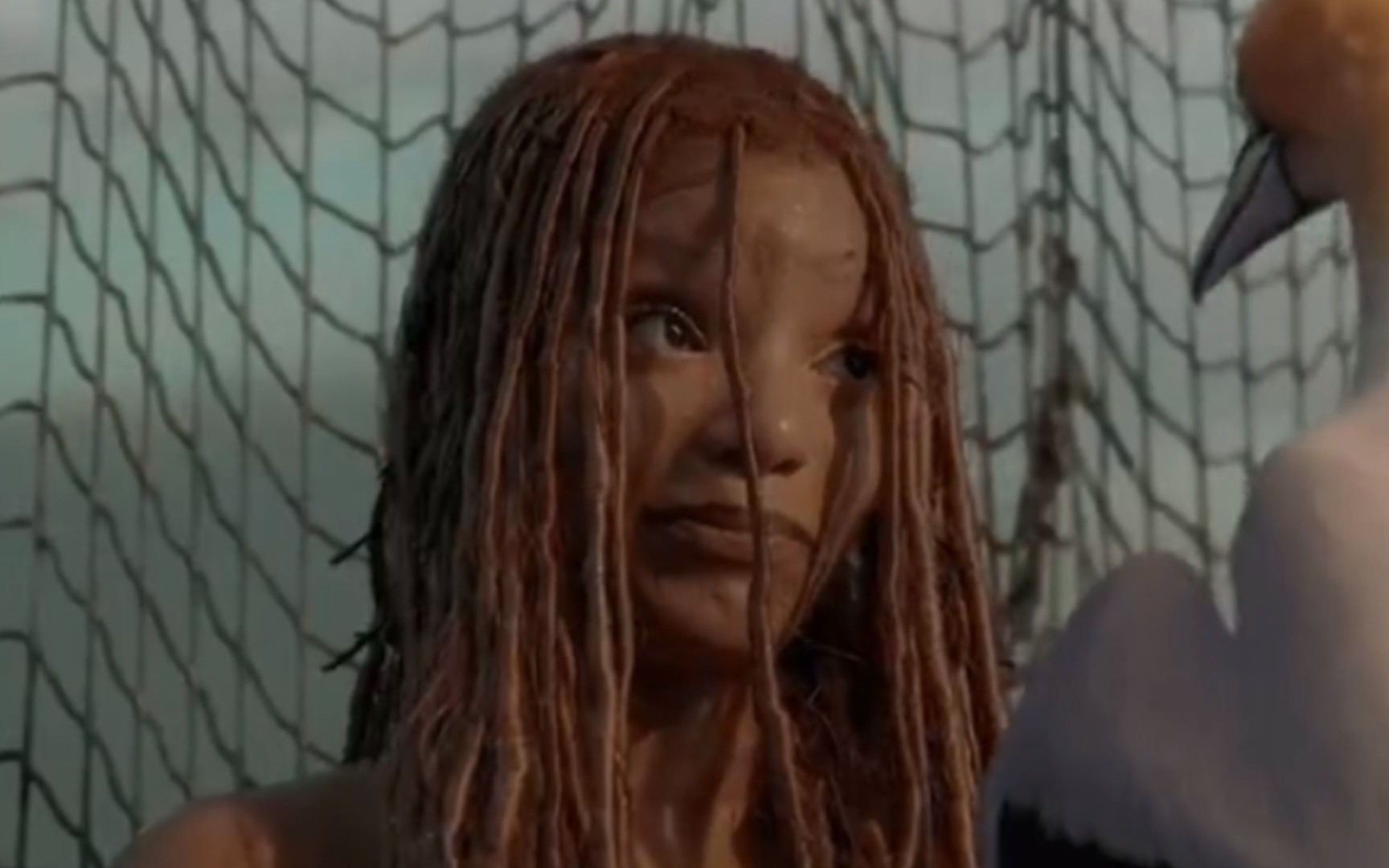 迪士尼《小美人鱼》新预告再次被群嘲:像一只水鬼