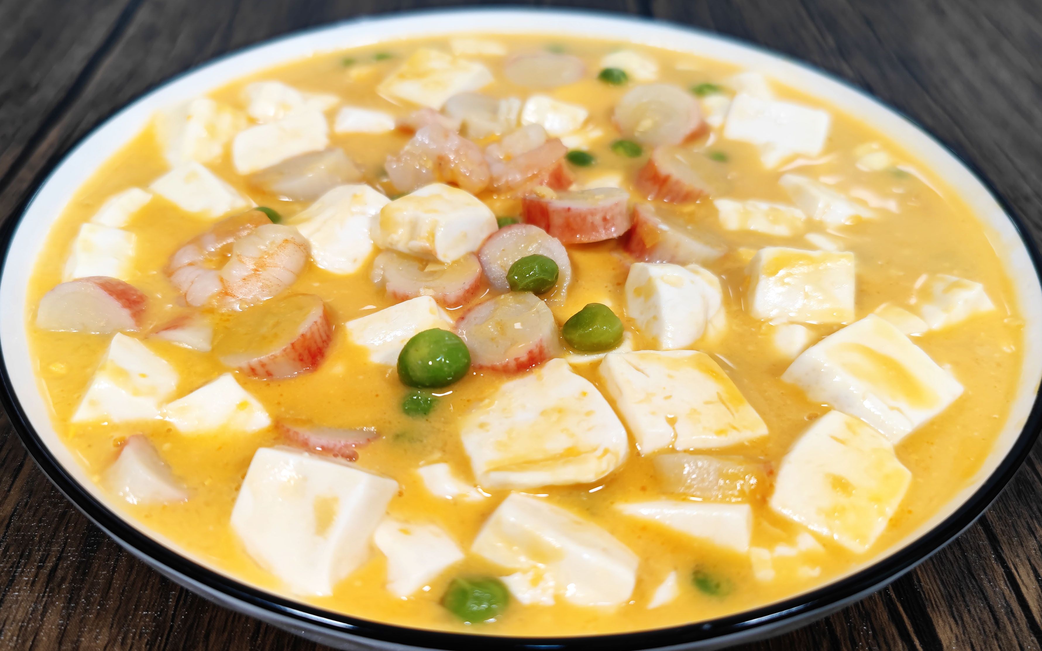 蟹黄豆腐到底有没有蟹黄?大厨分享详细做法,咸蛋做出蟹黄的口感