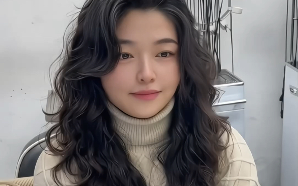 显发量 有氛围感的法式慵懒卷发 自然蓬松 显发量 有氛围 增高颅顶