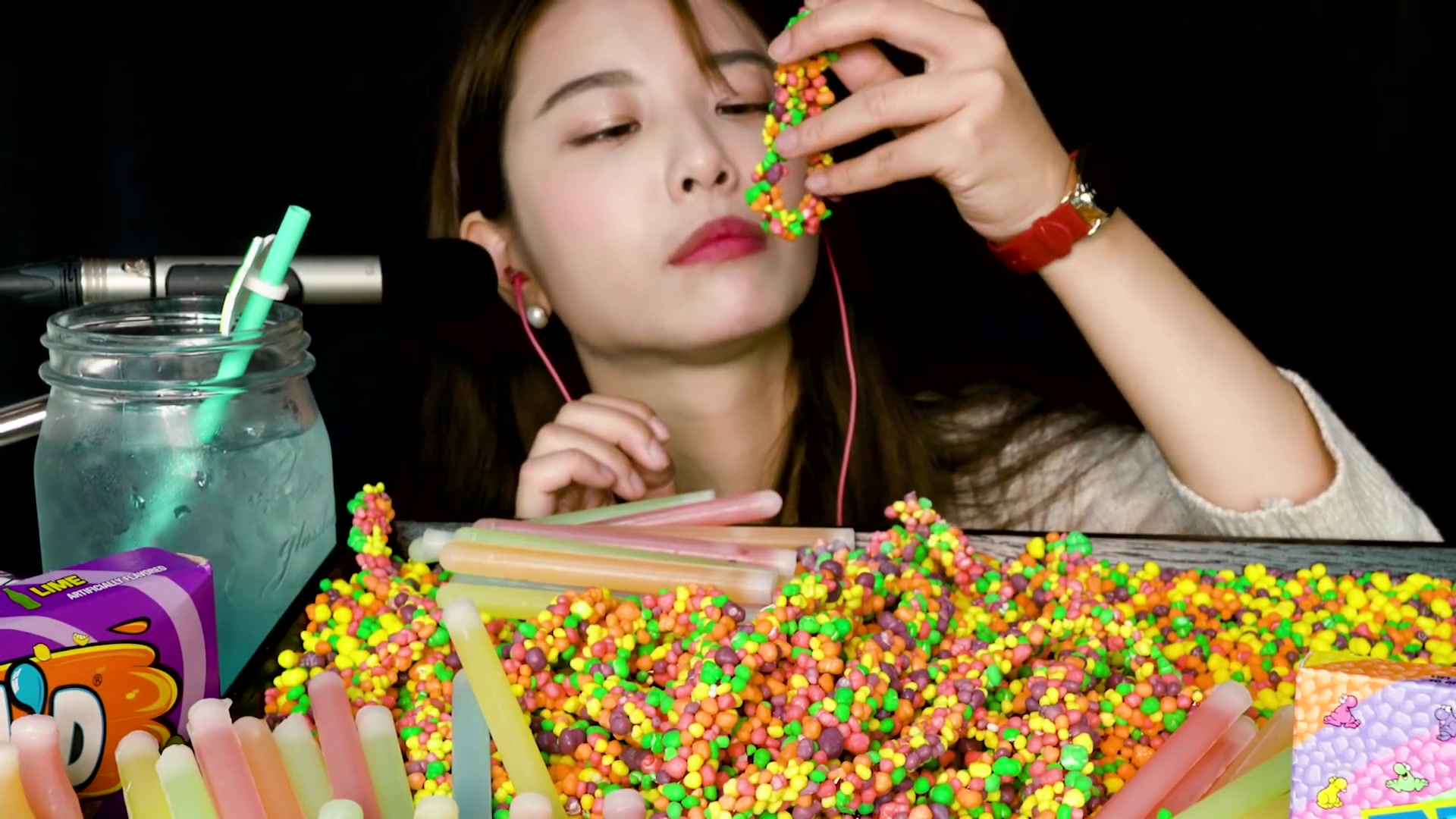 suna 助眠 绳子果冻糖果,蜡瓶糖果,吃播