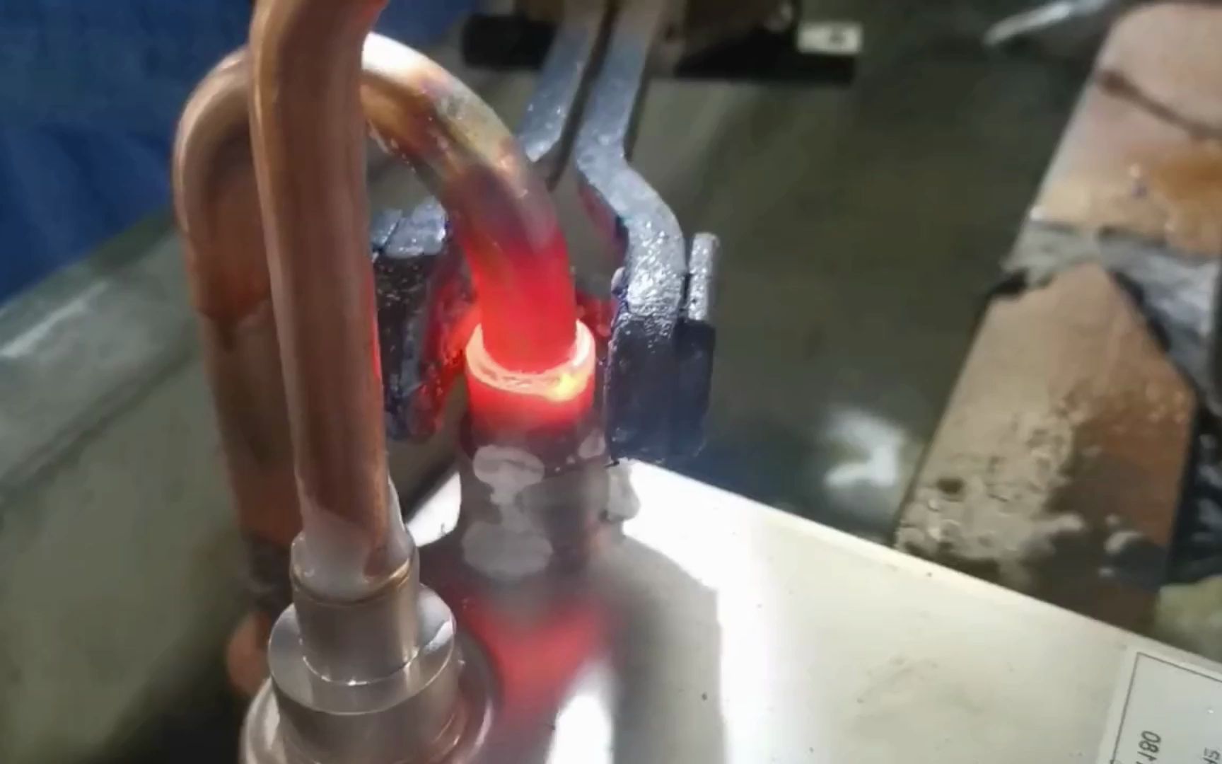 铝板散热器铝管焊接 铜铝钎焊用手持高频焊机